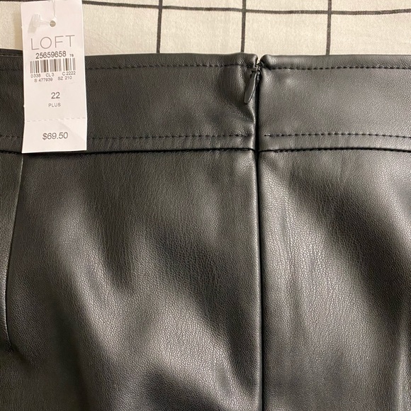 LOFT plus size leather skirt NWT - Picture 4 of 4